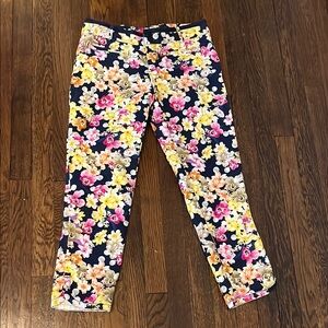 Cartonnier floral Capri pants size 4 to 6 ladies